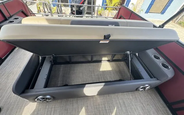 Slide: The Image of Viaggio Lago X22S 2024 - 22