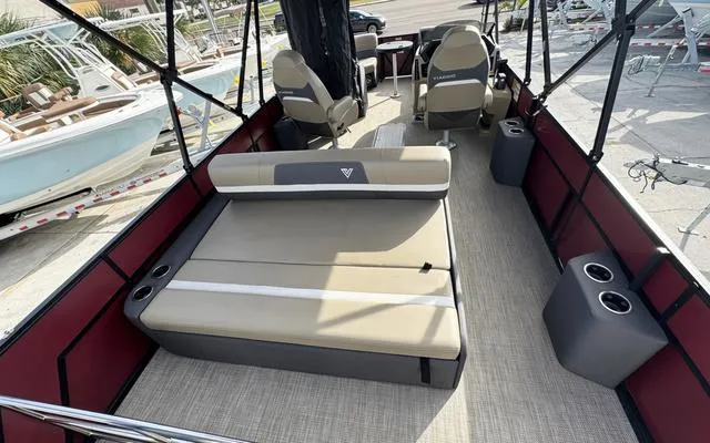 Slide: The Image of Viaggio Lago X22S 2024 - 26