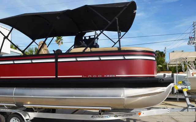 Slide: The Image of Viaggio Lago X22S 2024 - 3