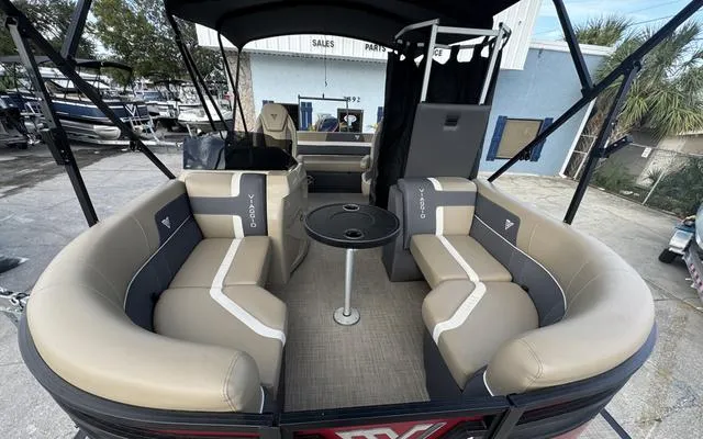 Slide: The Image of Viaggio Lago X22S 2024 - 6