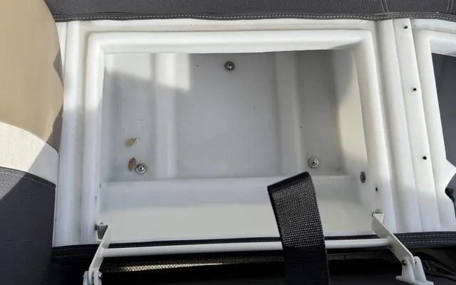 Slide: The Image of Viaggio Lago X22S 2024 - 9