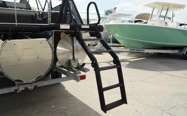 Slide: The Image of Viaggio X 22 S 2025 - 12