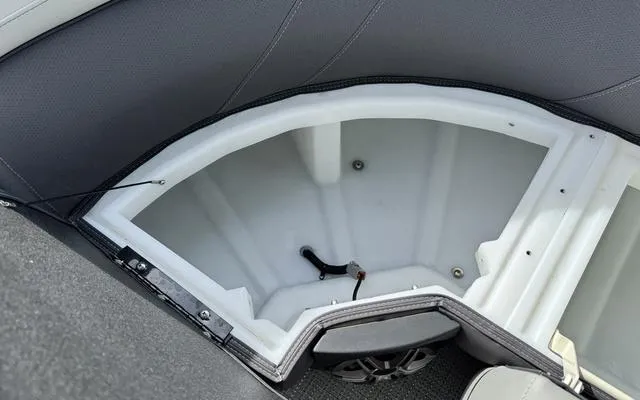 Slide: The Image of Viaggio X 22 S 2025 - 17