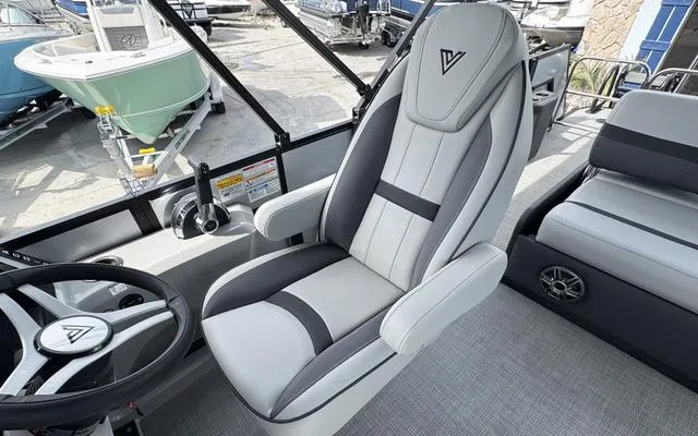 Slide: The Image of Viaggio X 22 S 2025 - 24