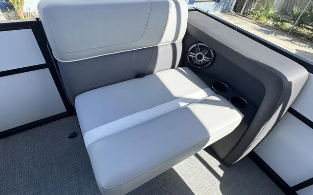 Slide: The Image of 2025 Viaggio LAgo X 22 Q boat seat with speaker and cup holders. - 33