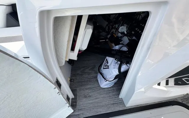 Slide: The Image of Viaggio D 24 Q 2025 - 27