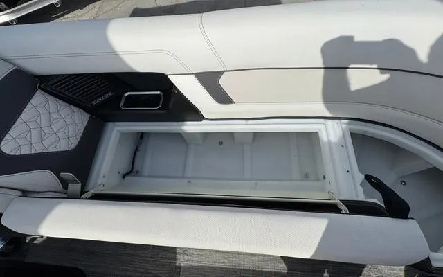 Slide: The Image of Viaggio D 24 Q 2025 - 37