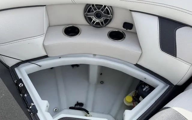 Slide: The Image of Viaggio D 24 Q 2025 - 40