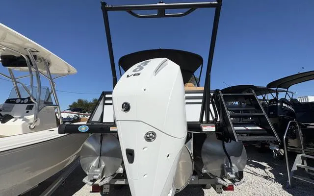 Slide: The Image of Viaggio LAGO Z24Q 2025 - 10