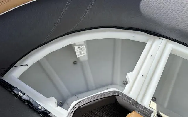 Slide: The Image of Viaggio LAGO Z24Q 2025 - 22