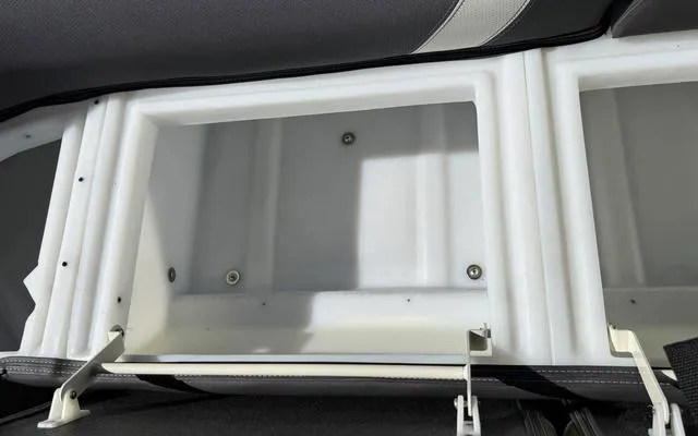 Slide: The Image of Viaggio LAGO Z24Q 2025 - 24