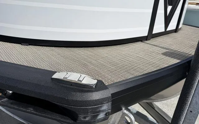 Slide: The Image of Viaggio LAGO Z24Q 2025 - 25