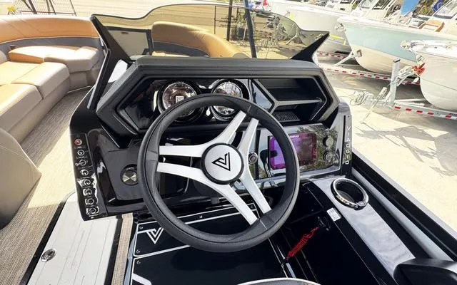 Slide: The Image of Viaggio LAGO Z24Q 2025 - 32