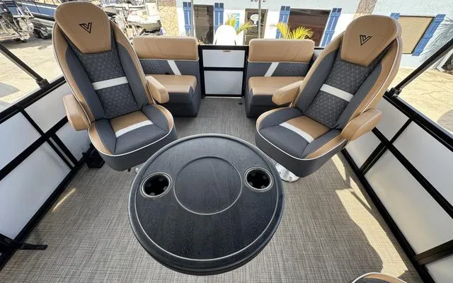 Slide: The Image of Viaggio LAGO Z24Q 2025 - 39