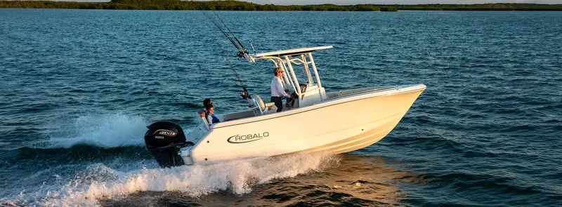 The Image of Robalo R232 Explorer 2025 - 0