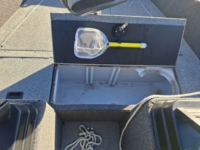 Slide: The Image of Lund 1650 Angler Sport 2024 - 24