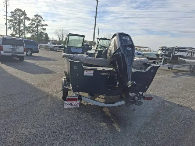 Slide: The Image of Lund 1650 Angler Sport 2024 - 5