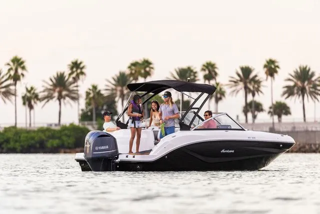 Slide: The Image of Hurricane SunDeck 235 OB 2025 - 7