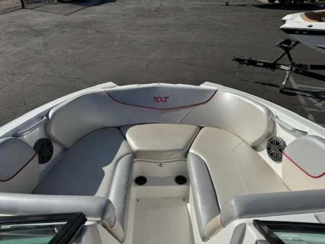Slide: The Image of MasterCraft NXT22 2017 - 15