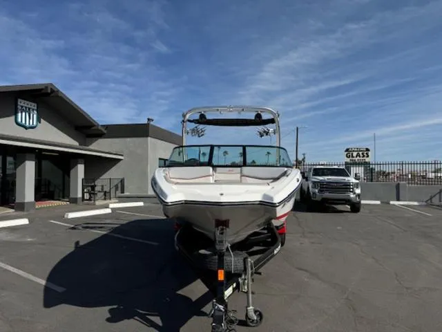 Slide: The Image of MasterCraft NXT22 2017 - 3