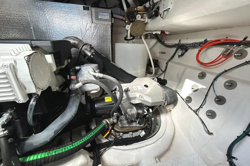 Slide: The Image of Cruisers Yachts 42 Cantius 2022 - 55