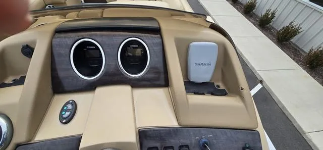 Slide: The Image of Bennington 2350 RSR 2016 - 16