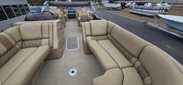 Slide: The Image of Bennington 2350 RSR 2016 - 5