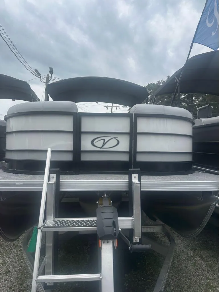 Slide: The Image of Veranda Vista Sport RC VS22RC 2025 - 14