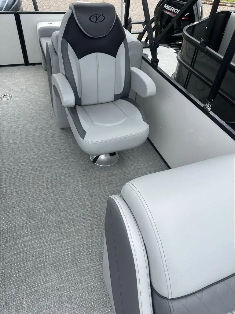 Slide: The Image of Veranda Vista Sport VS 22 RC 2025 - 13