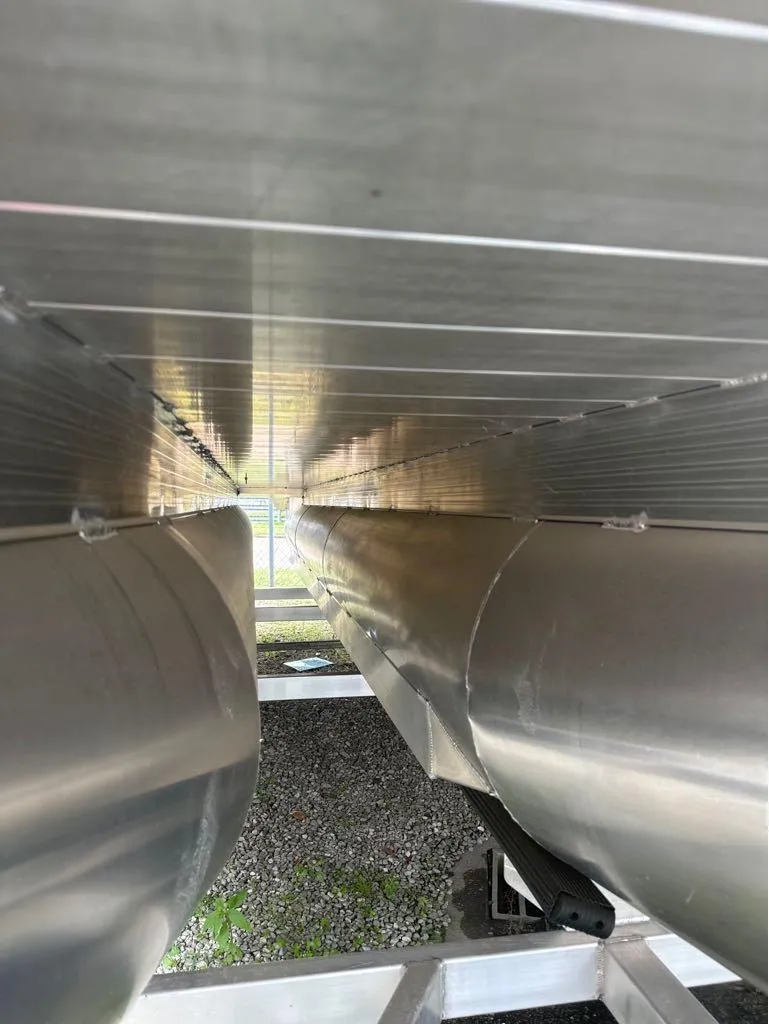 Slide: The Image of Veranda Vista Sport VS 22 RC 2025 - 4