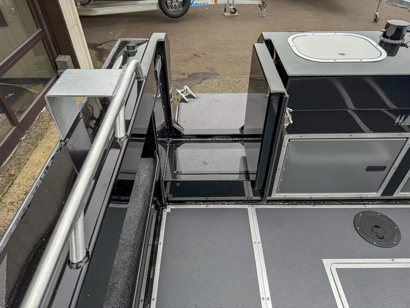 Slide: The Image of North River 24 SEAHAWK RTF 2026 - 21