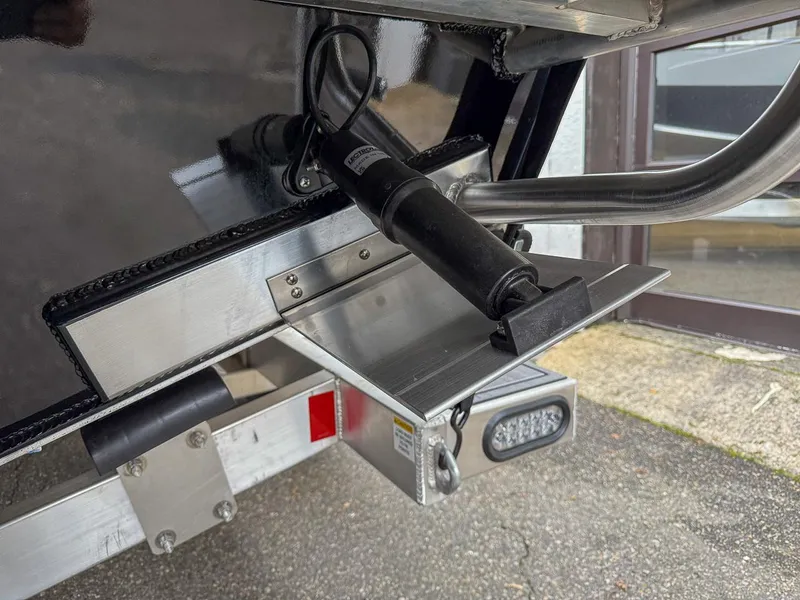 Slide: The Image of North River 24 SEAHAWK RTF 2026 - 23