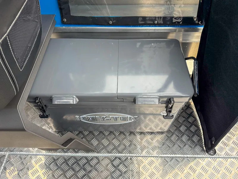 Slide: The Image of Stabi-Craft 1850 Fisher 2025 - 15