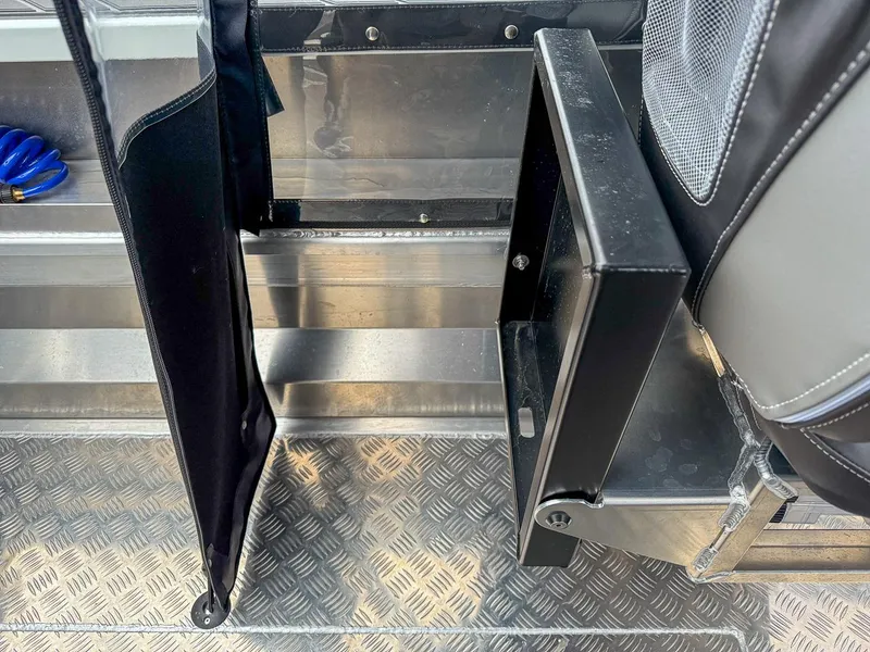 Slide: The Image of Stabi-Craft 1550 Fisher 2026 - 16