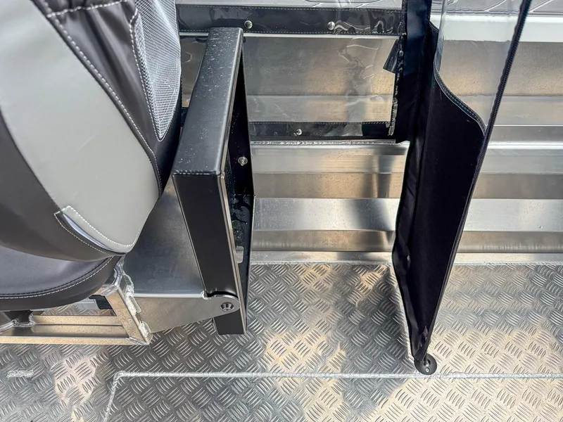 Slide: The Image of Stabi-Craft 1550 Fisher 2026 - 18