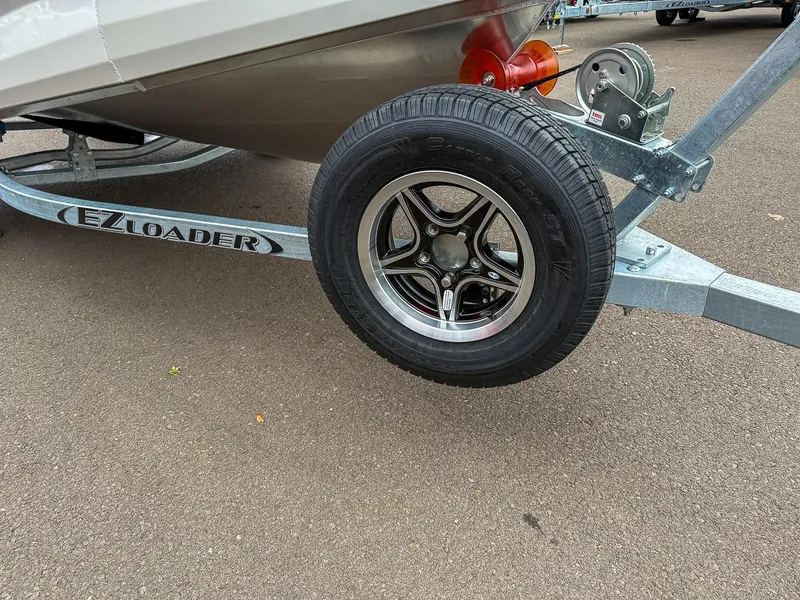 Slide: The Image of Stabi-Craft 1550 Fisher 2026 - 23