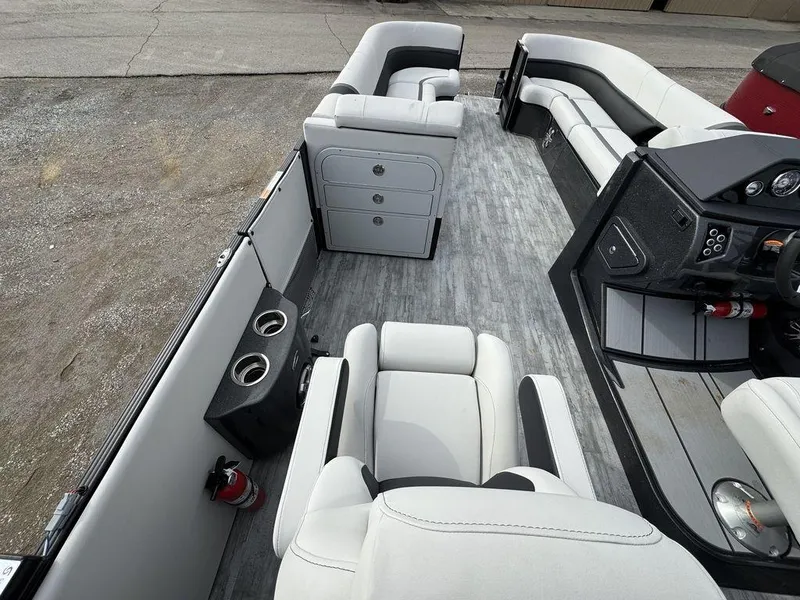 Slide: The Image of Crest Caribbean 250 SLRC 3 Toon 2025 - 8