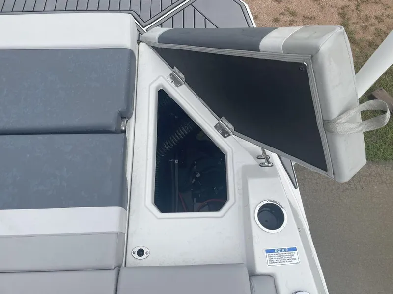 Slide: The Image of Starcraft SVX 231 IO 2025 - 20