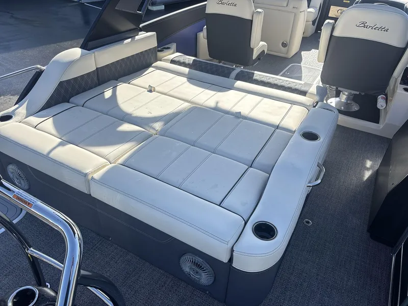 Slide: The Image of Barletta Lusso 23UCA 2025 - 16