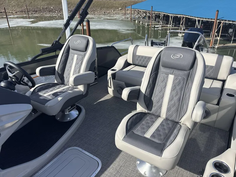 Slide: The Image of Barletta Lusso 25UC 2025 - 9