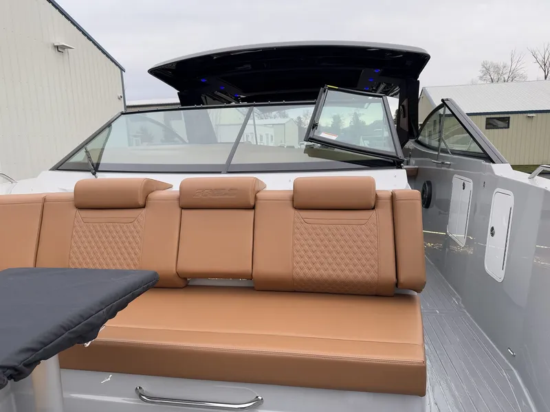 Slide: The Image of Cruisers Yachts 38 GLS 2025 - 15