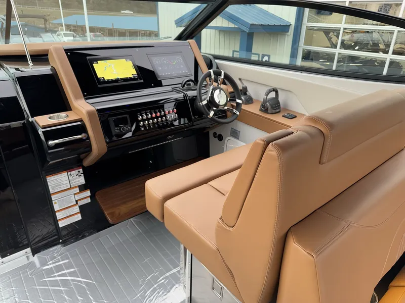 Slide: The Image of Cruisers Yachts 38 GLS 2025 - 17