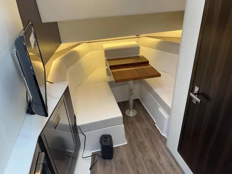 Slide: The Image of Cruisers Yachts 38 GLS 2025 - 24