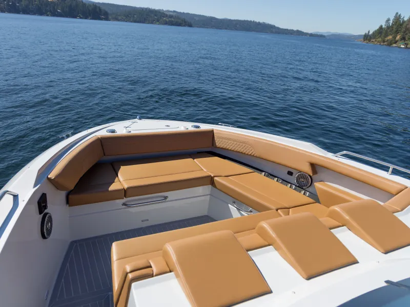 Slide: The Image of Cruisers Yachts 38 GLS 2025 - 7