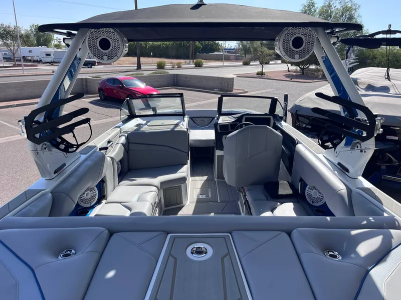 Slide: The Image of Centurion NV233 2025 - 5