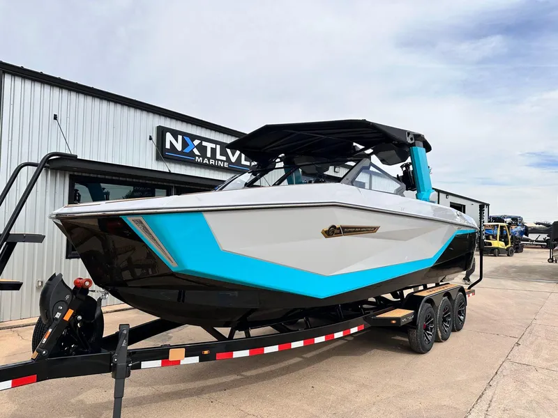 Slide: The Image of Nautique G25 2025 - 11