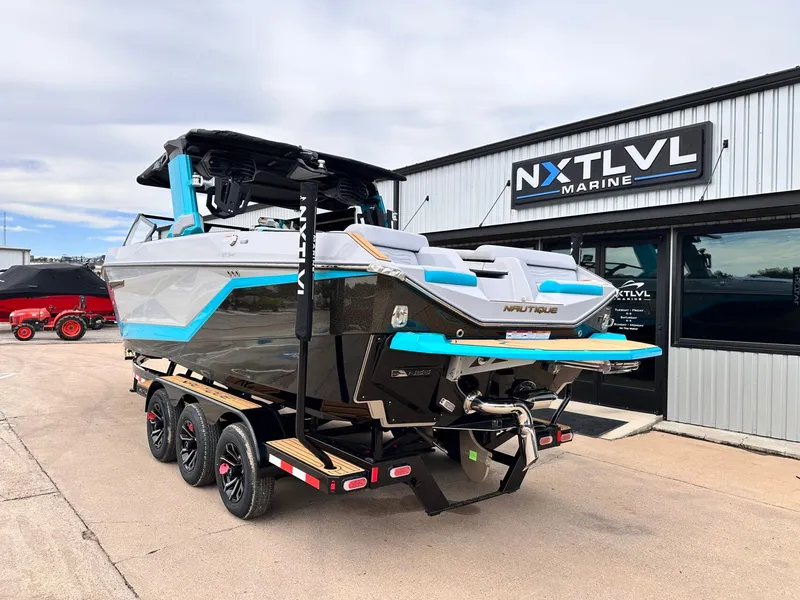 Slide: The Image of Nautique G25 2025 - 3