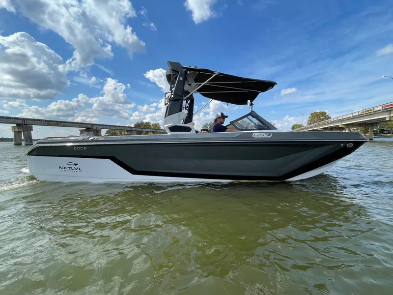Slide: The Image of Nautique GS24 2025 - 12