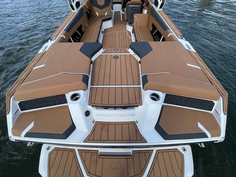 Slide: The Image of Nautique GS24 2025 - 18