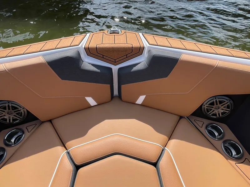 Slide: The Image of Nautique GS24 2025 - 36